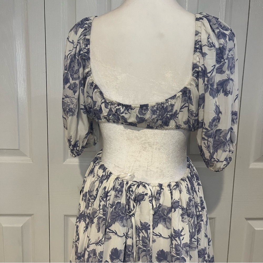 Bardot, Blue & White Floral Cutout Mini Dress Cotton, Size M EUC - Picture 7 of 16